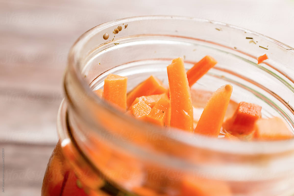Dill Pickled Carrot Sticks
