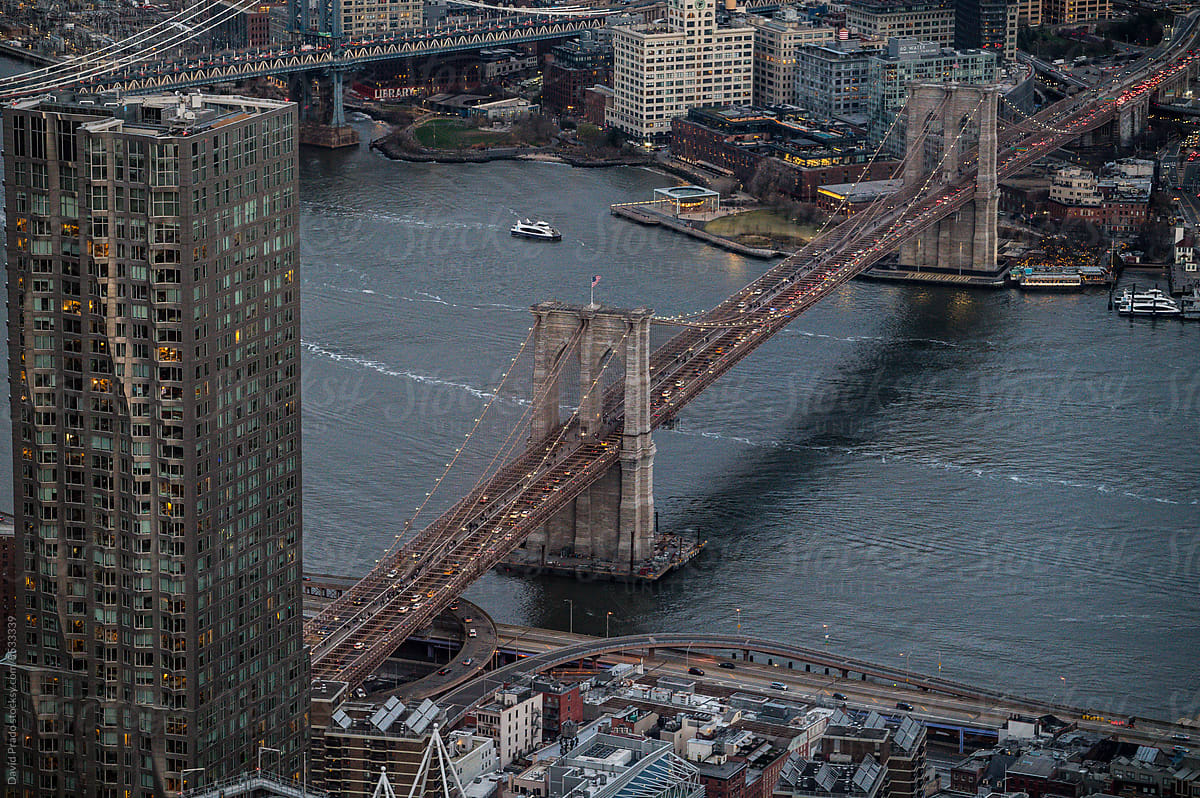 Amazing view of bridges over river in downtown NYC