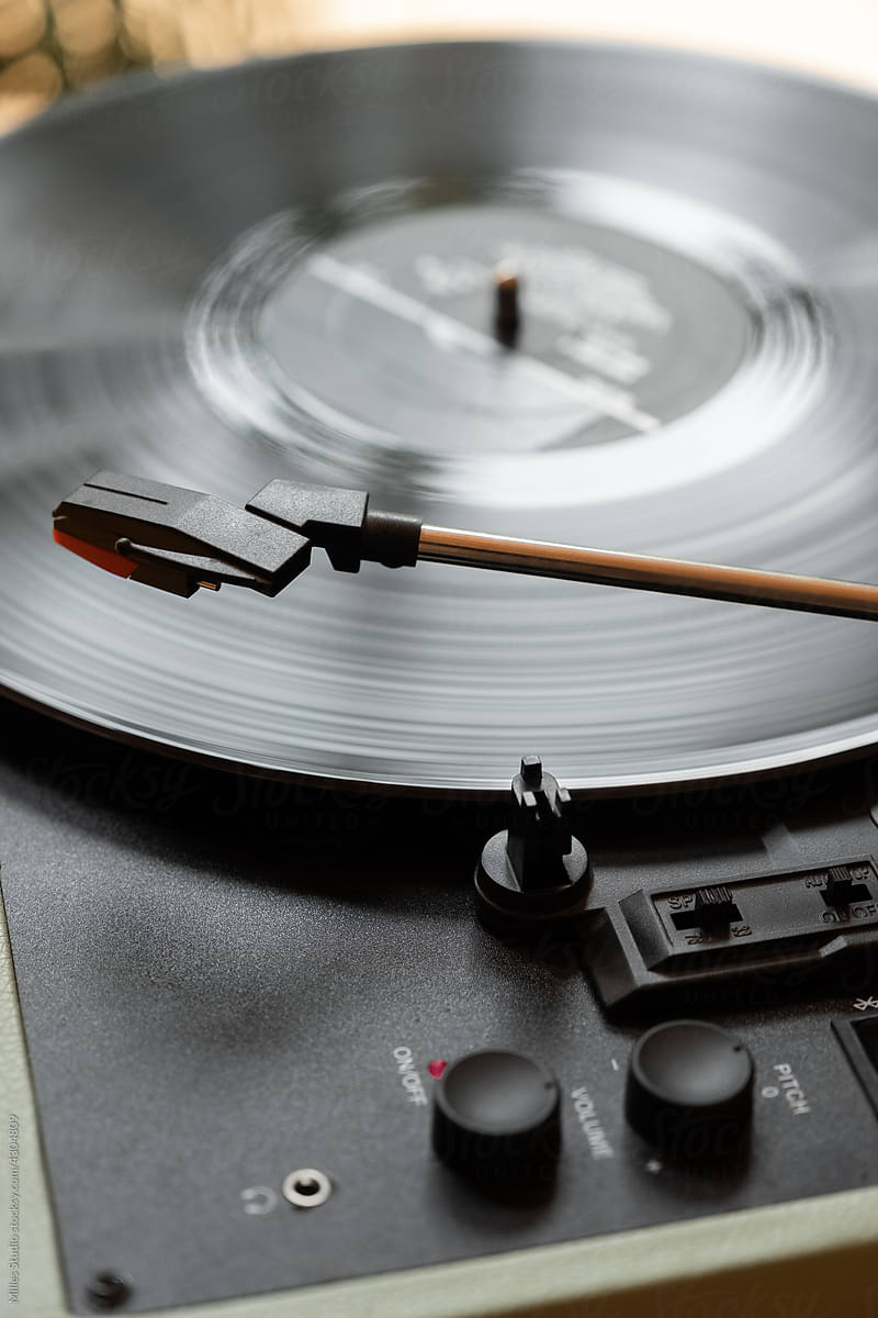 Turntable playing music from disc record