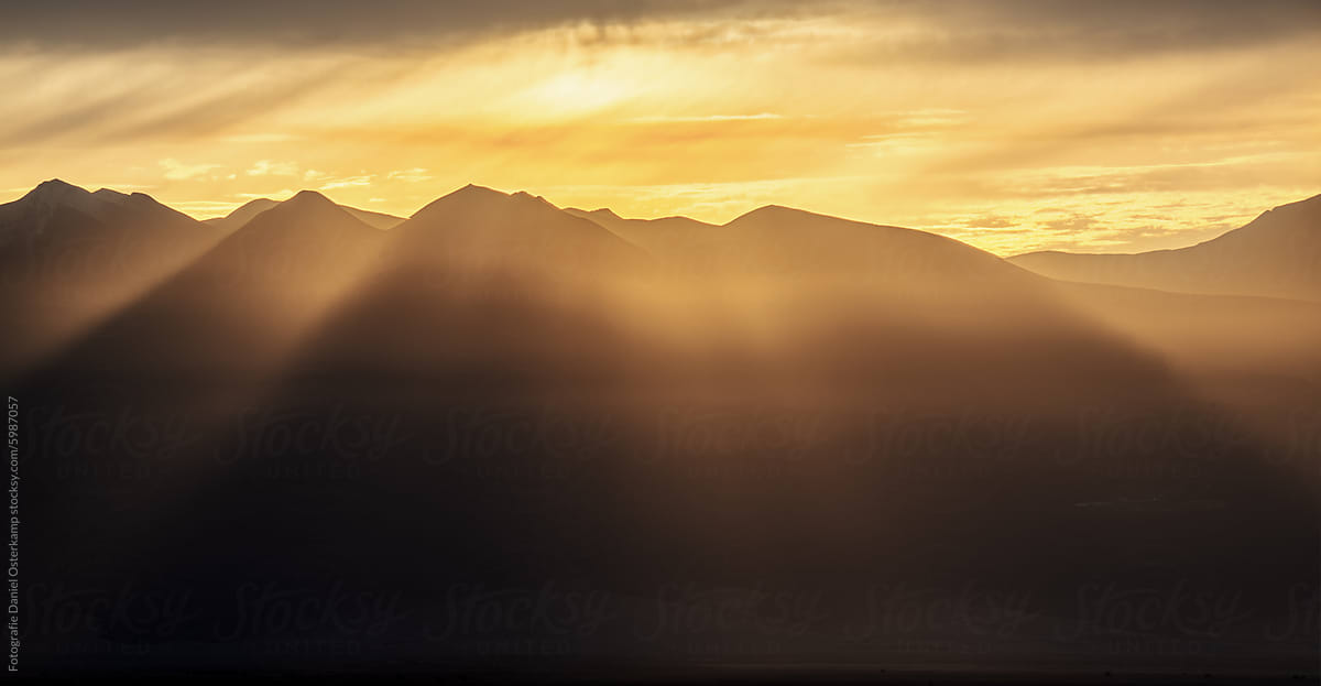 Sun-rays over the Cordillera de la Sal, San Pedro de Atacama, Chile