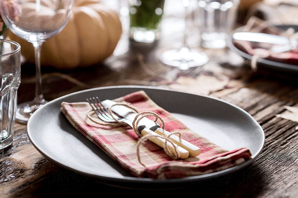 Table Settign for Rustic Thanksgiving Dinner