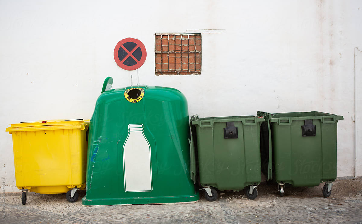 Recycling and refuse bins, Arcos