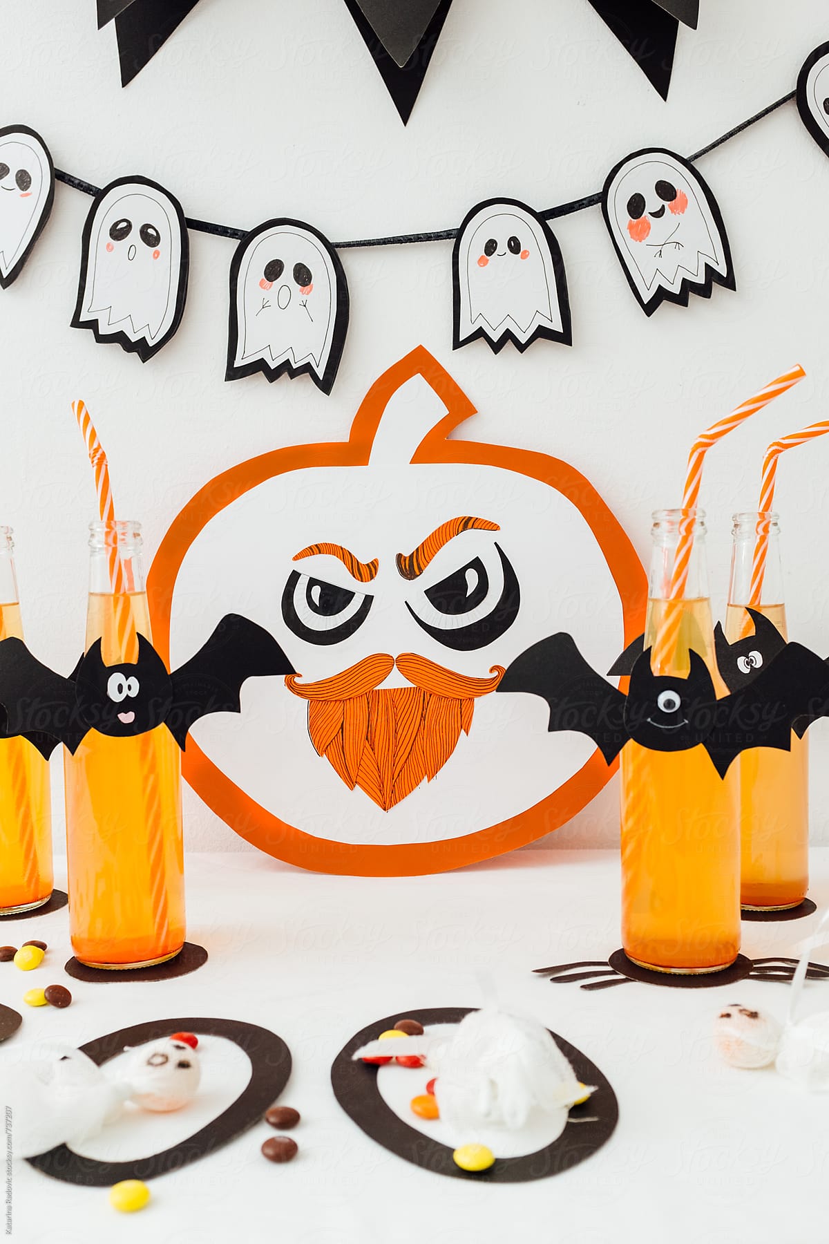 Paper Pumpkin and Bat Bottles for Kids Halloween Party