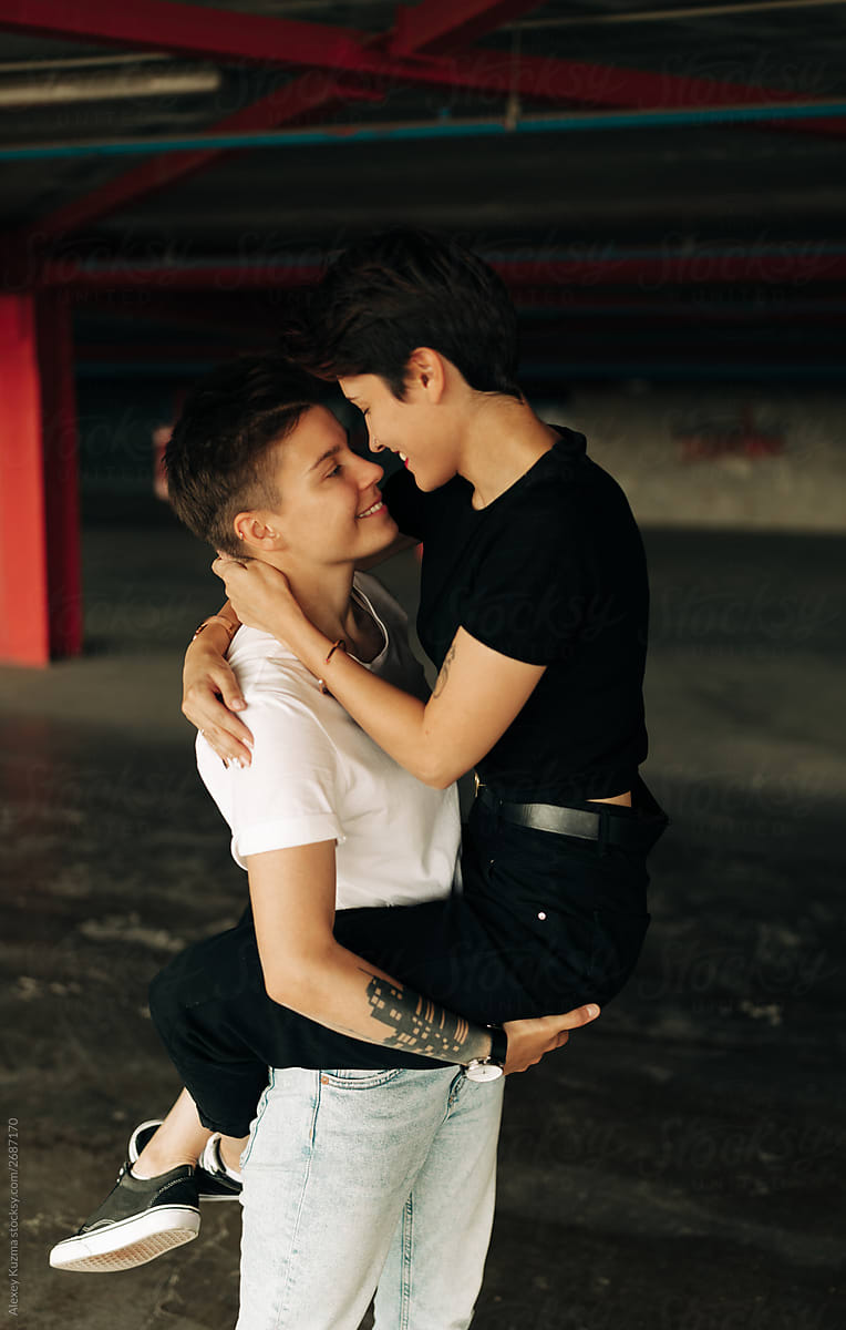Real Lesbian Couple In Love Del Colaborador De Stocksy Alexey Kuzma 