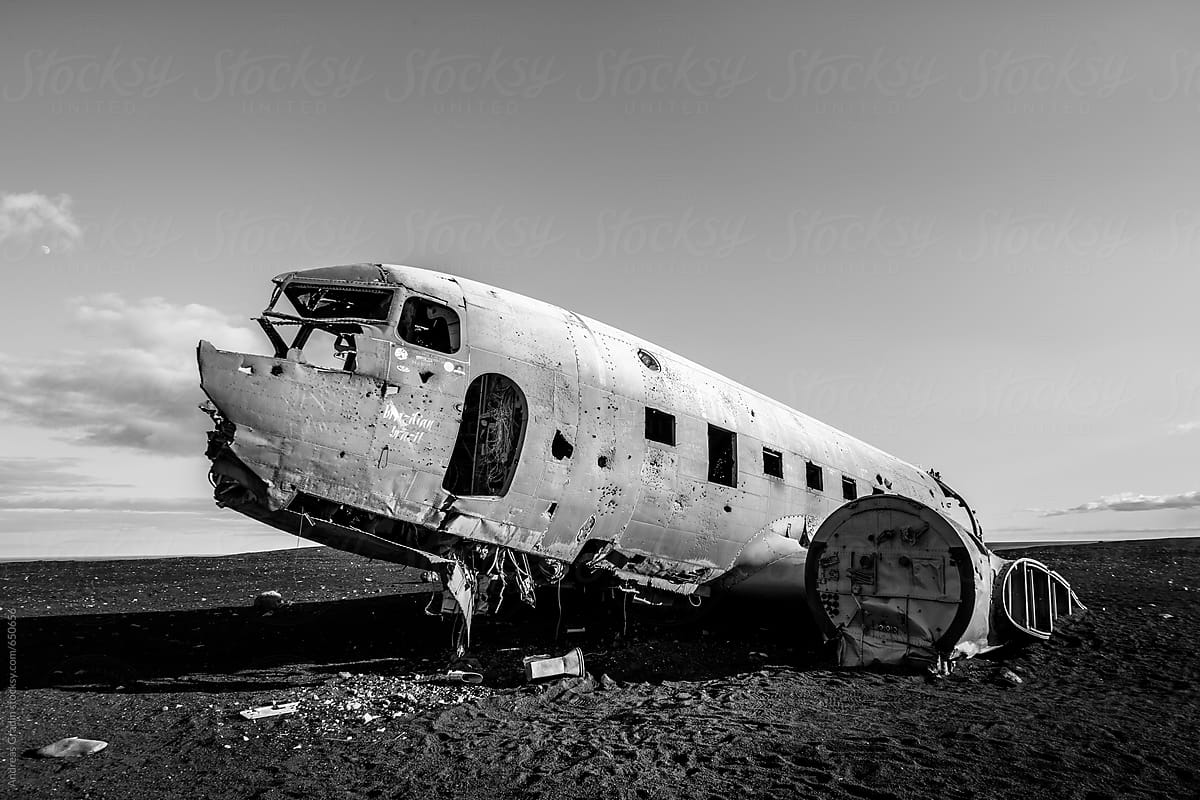 old us navy plane wreck in Iceland