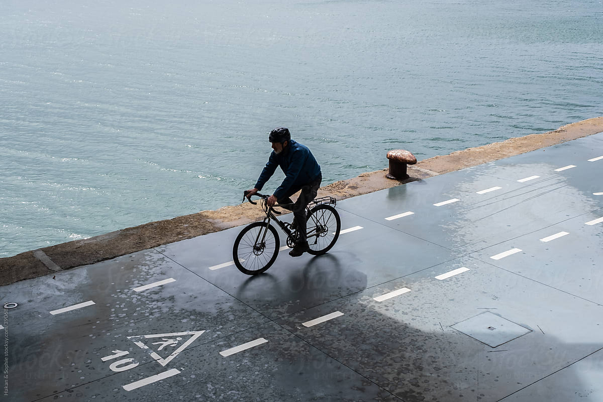 silhouette of urban cyclist