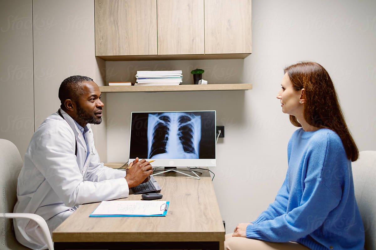 Professional physician radiography result consult