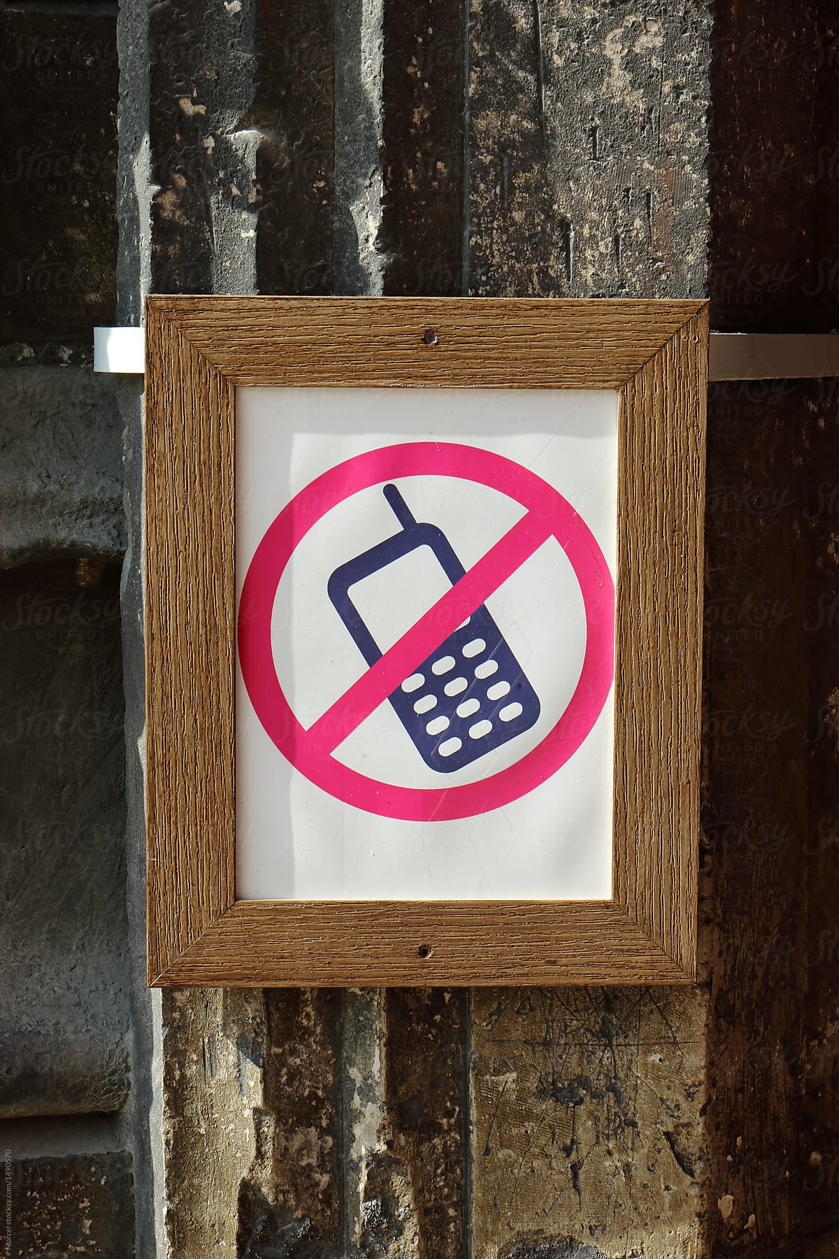 Phone forbidden sign