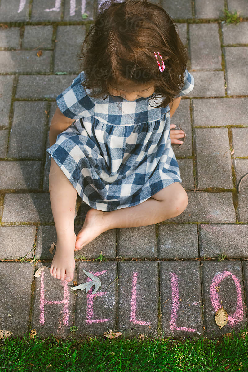Little kid with chalk
