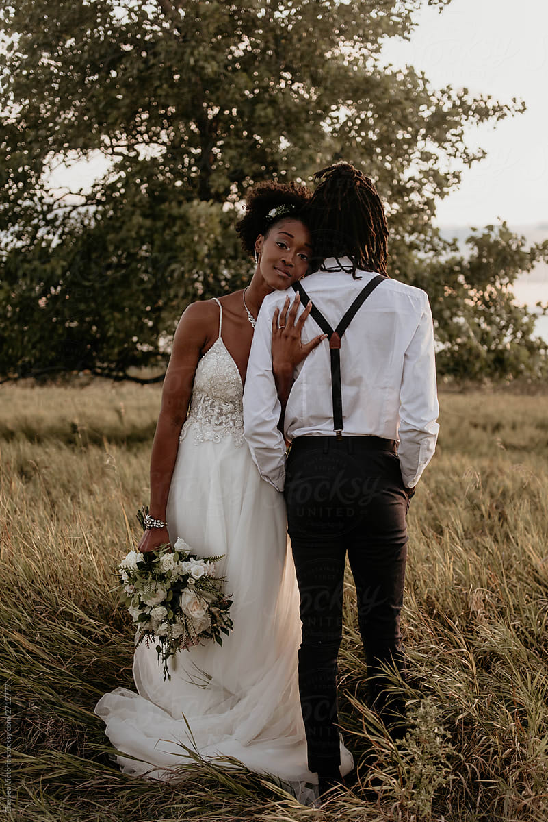 How to Look Your Best in Your Wedding Photos - Wanderlight Weddings