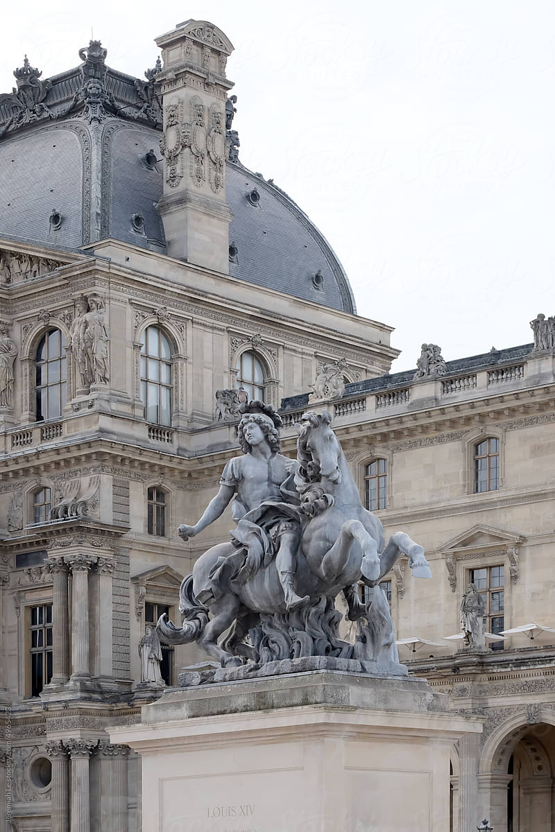 Musée Du Louvre sculpture