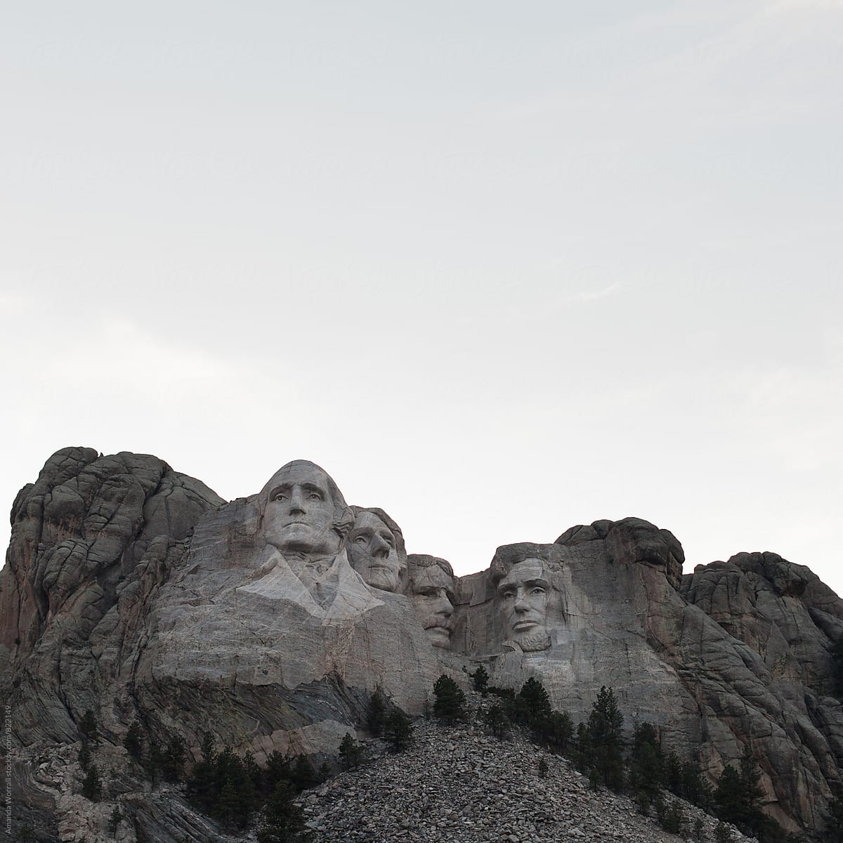 Mt. Rushmore on an overcast day