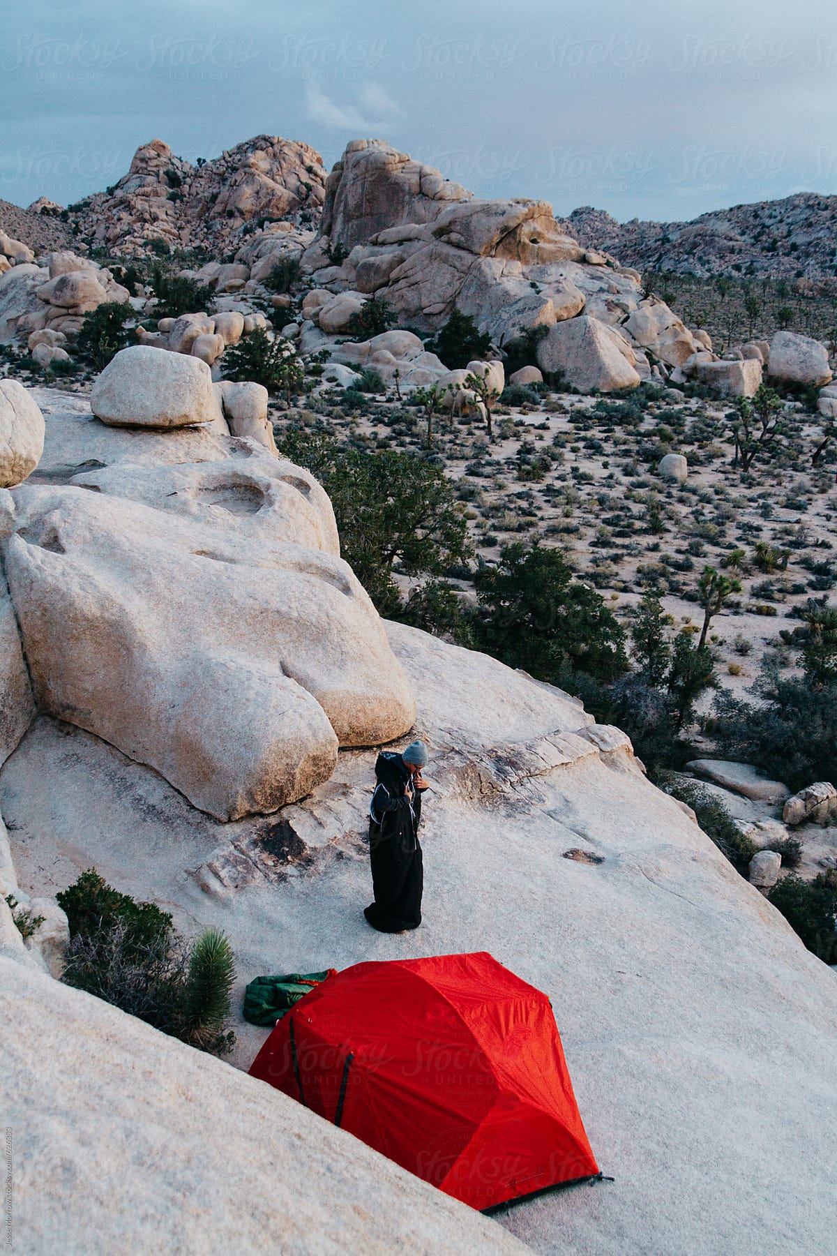 tent camping in joshua tree national park on large rocks and boulders