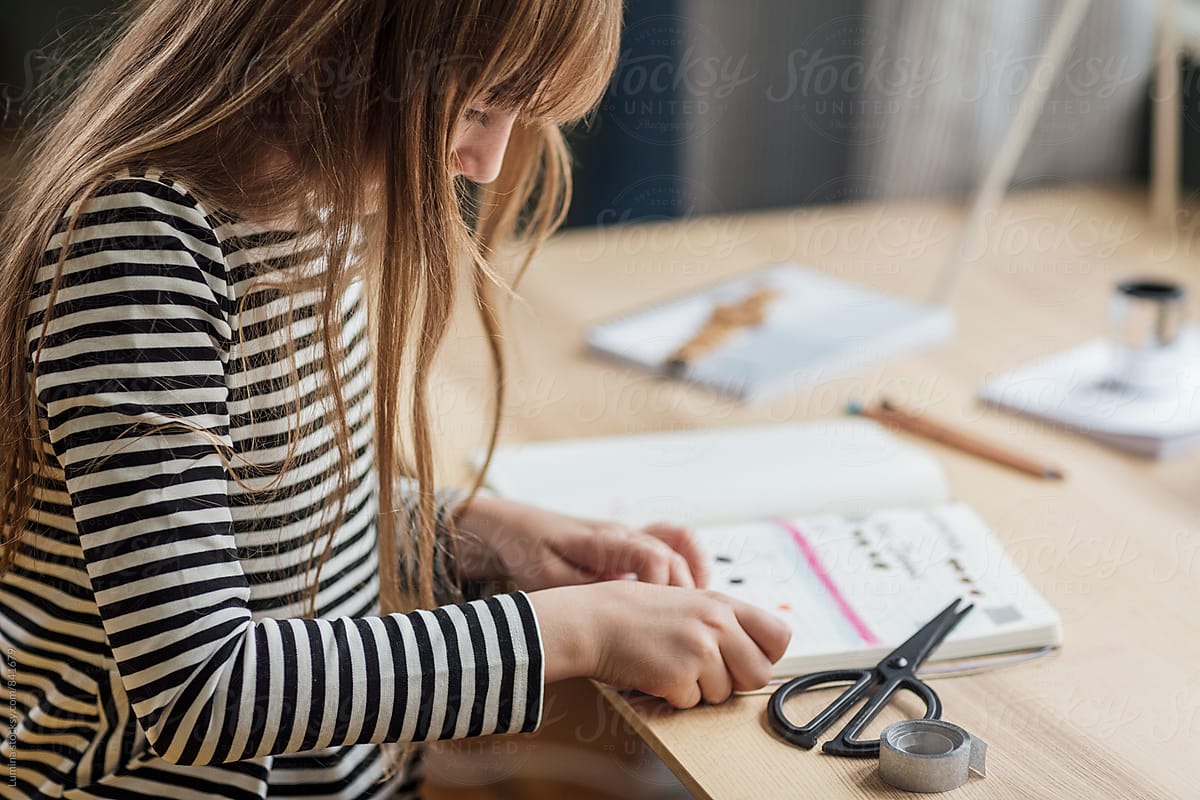 Girl Doing Homework At Home Del Colaborador De Stocksy Lumina Stocksy 0981