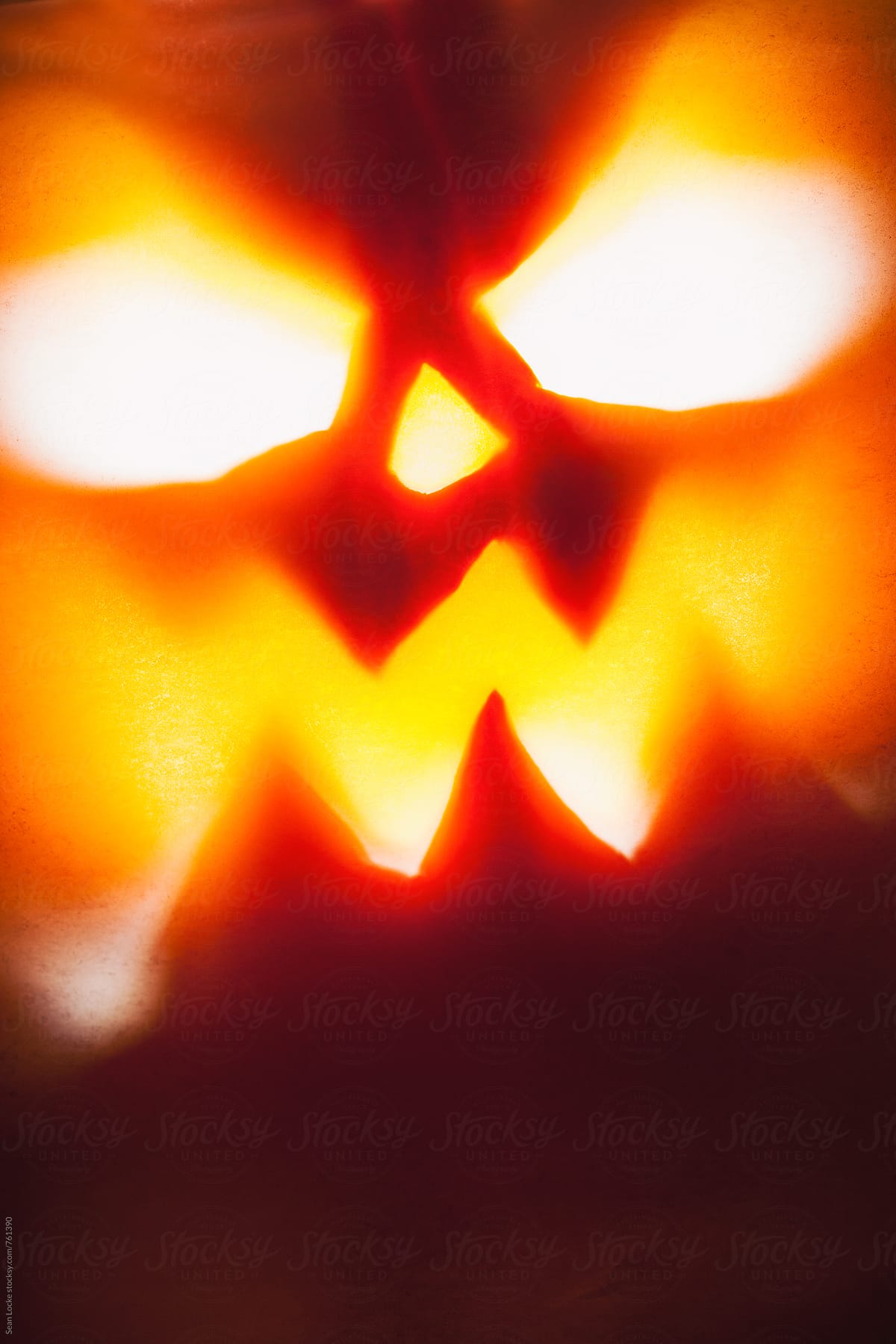 Halloween: Scary Jack-O-Lantern Face Glows With Evil