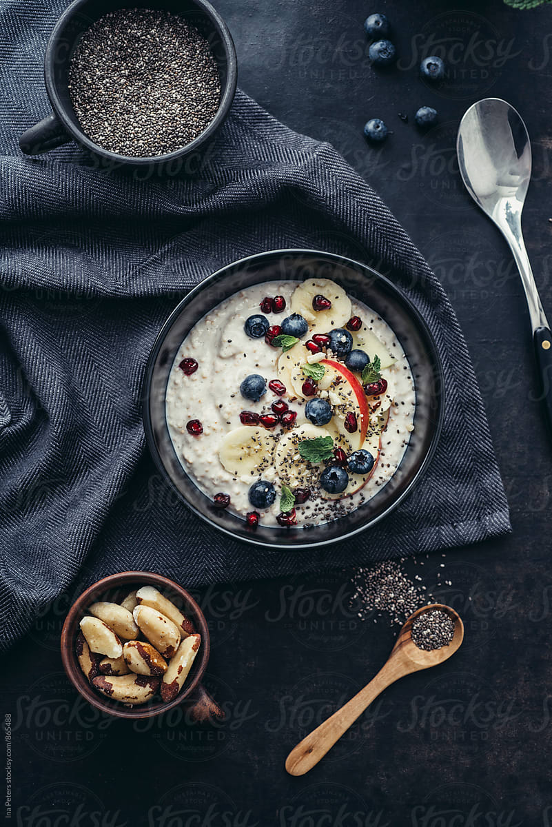 Food: Breakfast bowl with Soygurt with Quinoa Pops and fruits, vegan