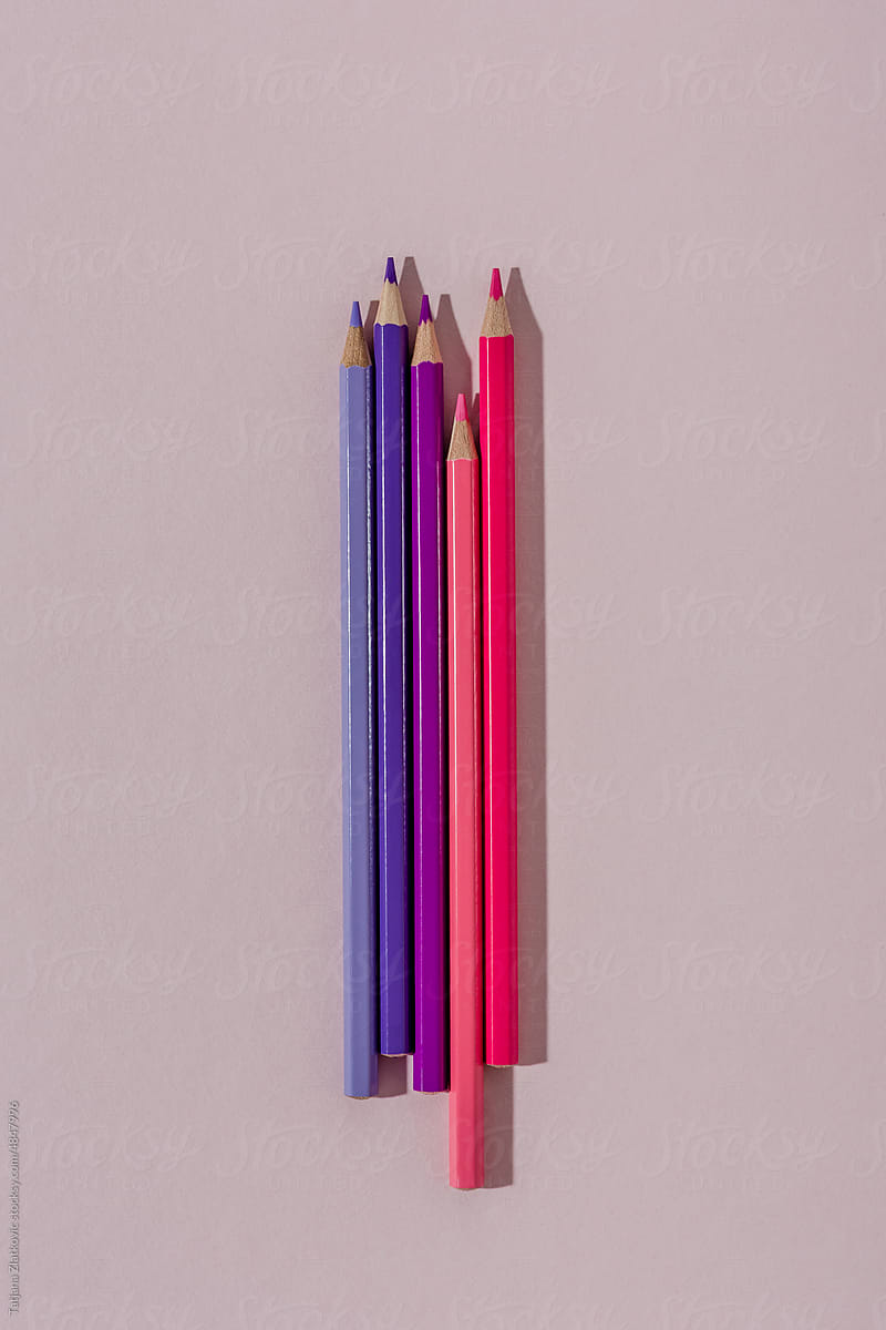 Pink gradient crayons
