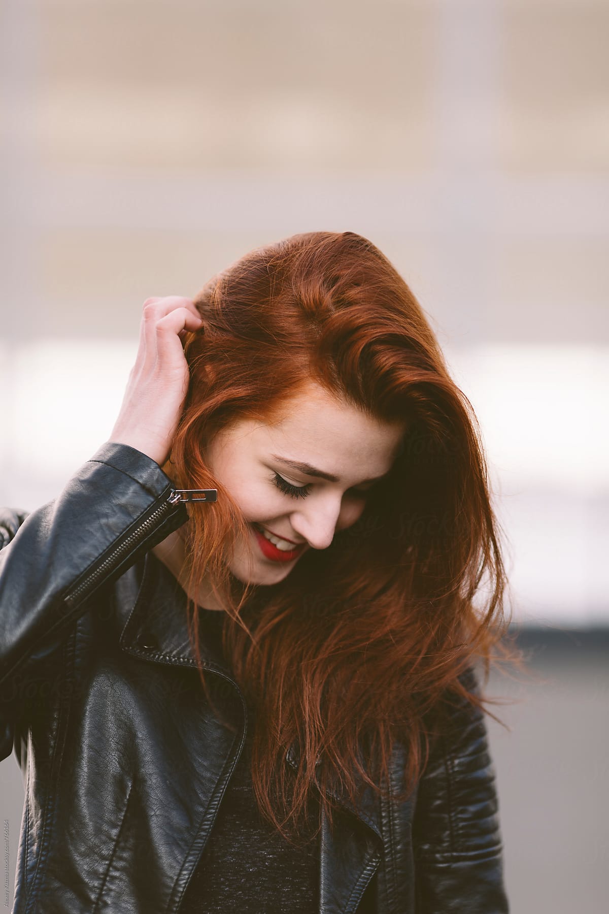 Ver Happy Young Woman With Red Hair Del Colaborador De Stocksy