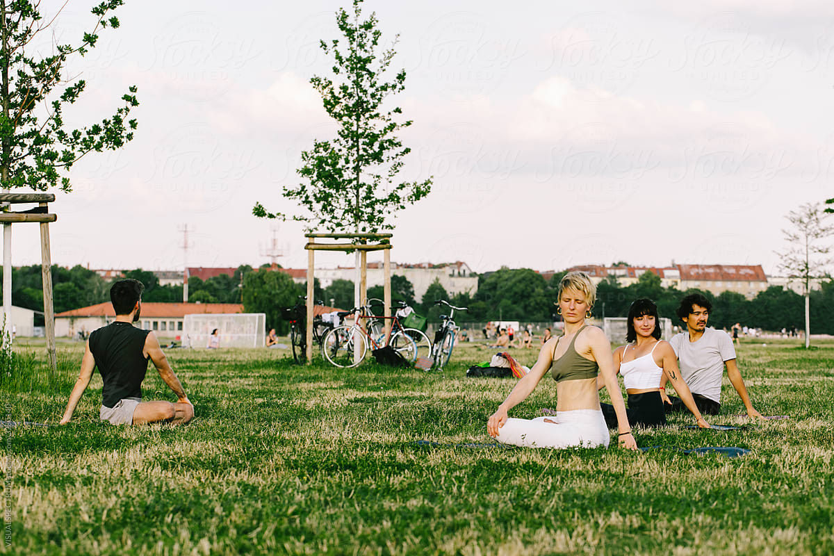 Small Group Yoga Class in Green City Park