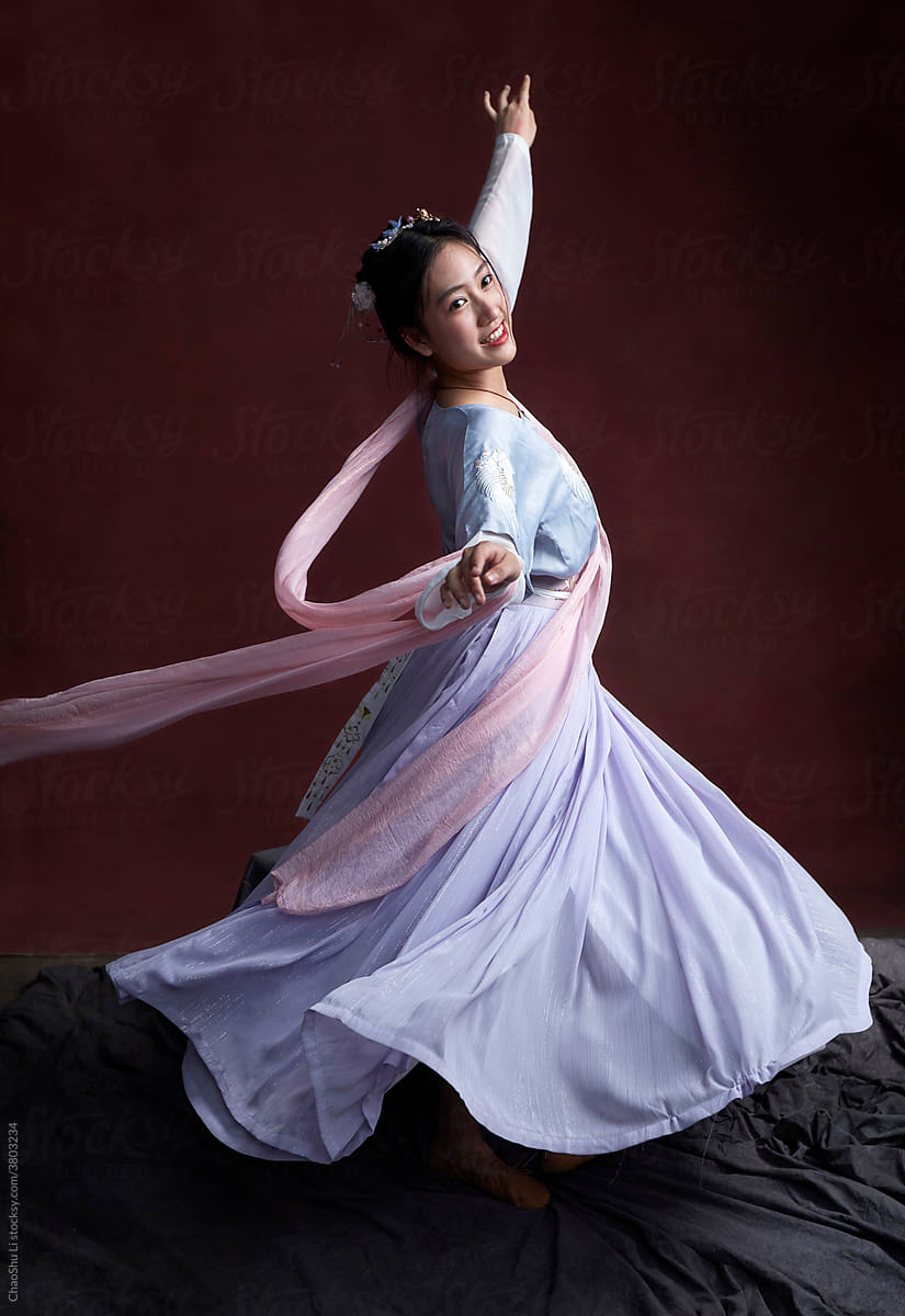 chinese traditional dance costume