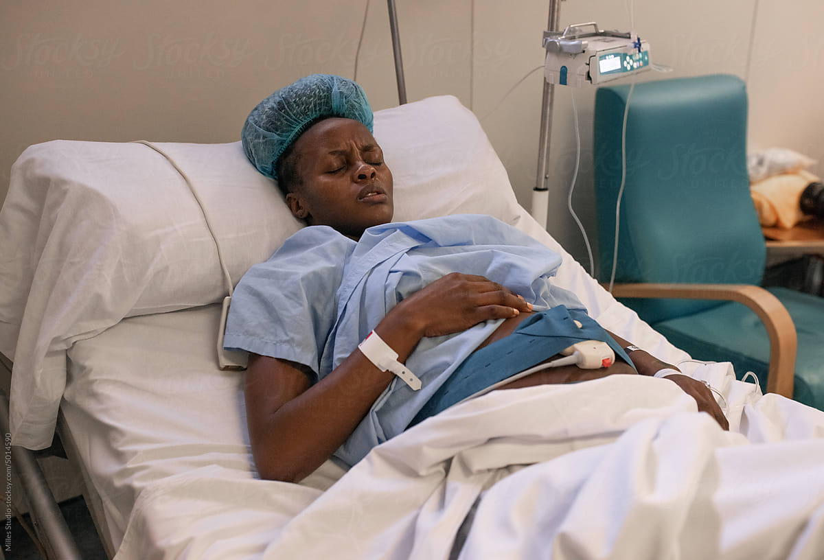 Pregnant black woman suffering from pain