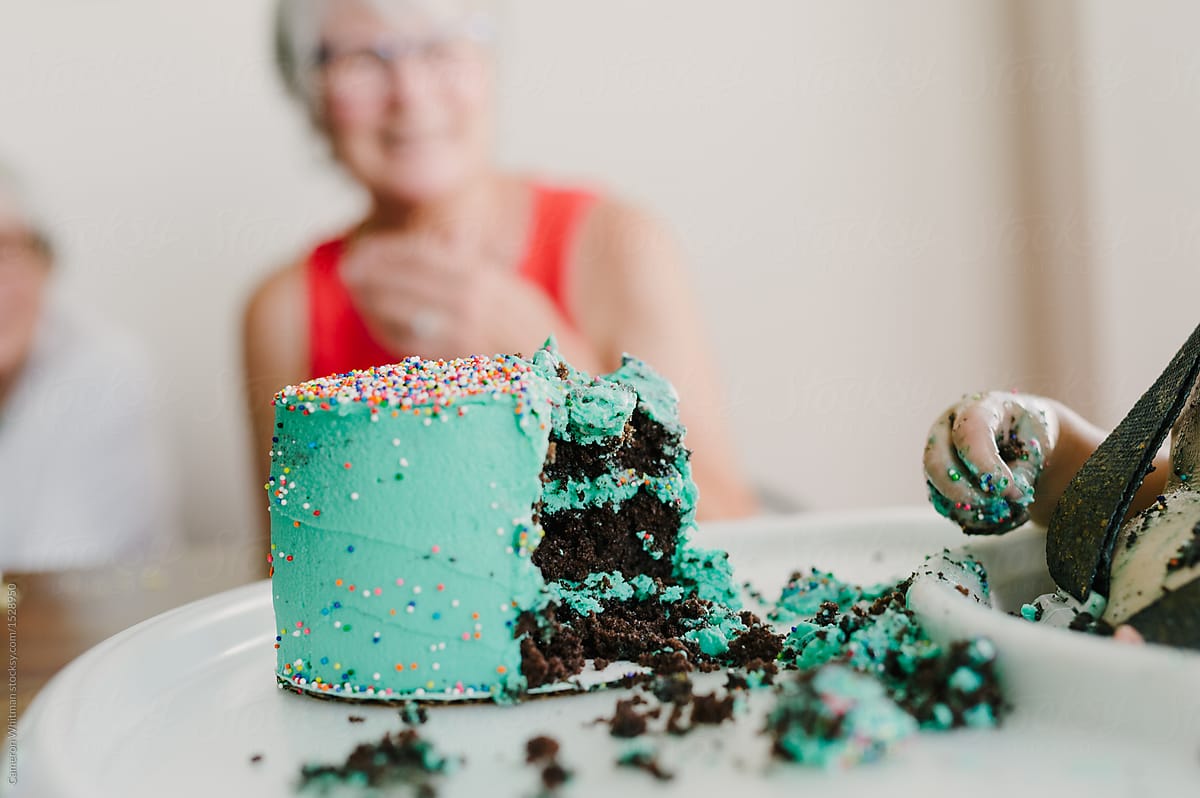 1st birthday smash cake detail