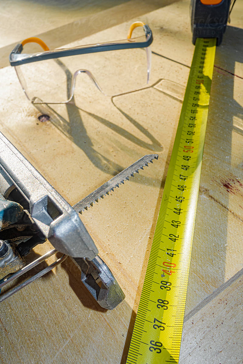 Working Tool For Cutting Plywood