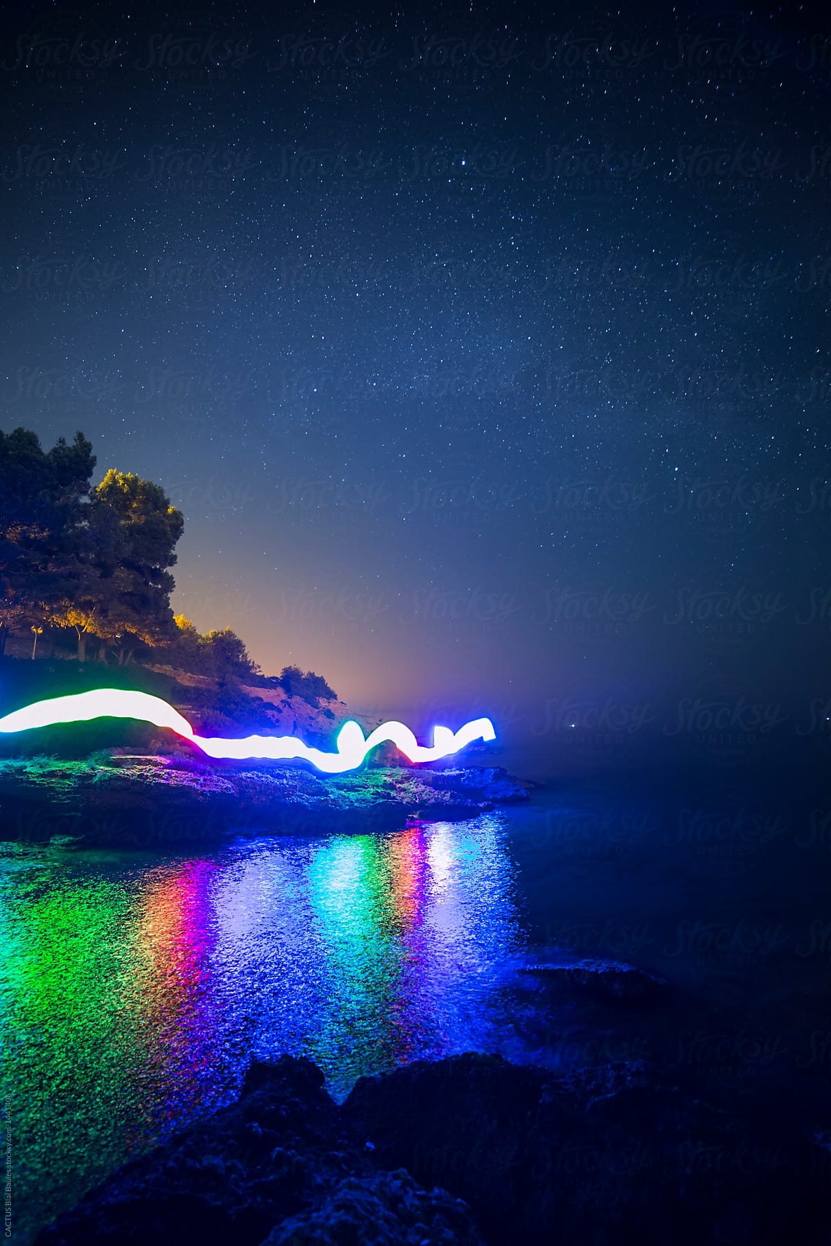 Light painting in the sea