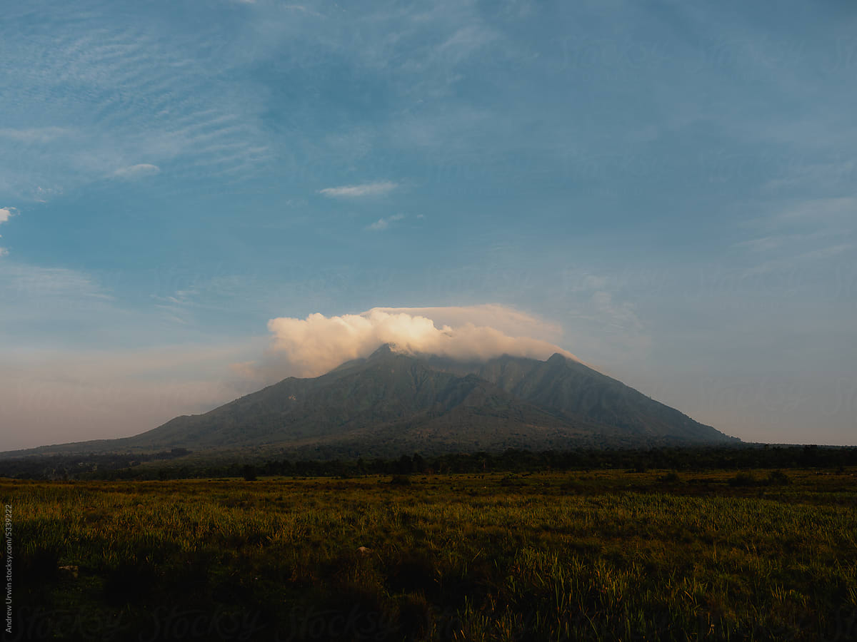 Mount Sabyinyo volcano