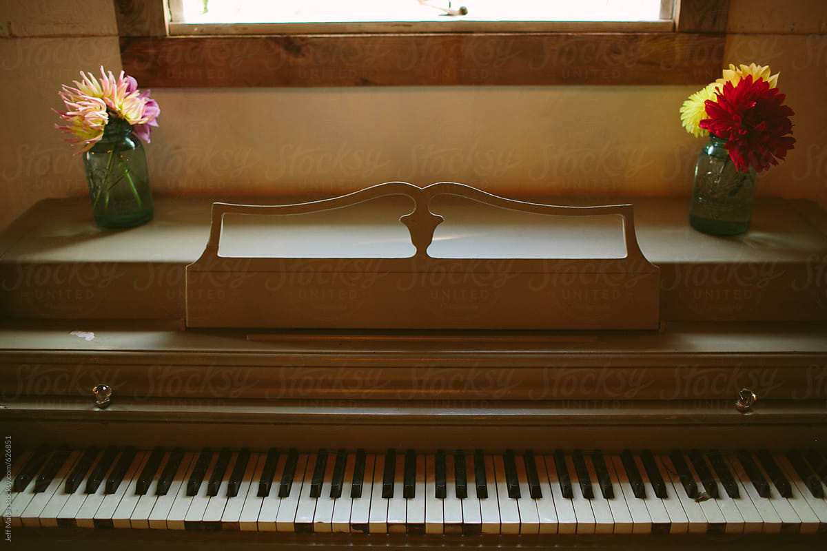 Flowers on a piano