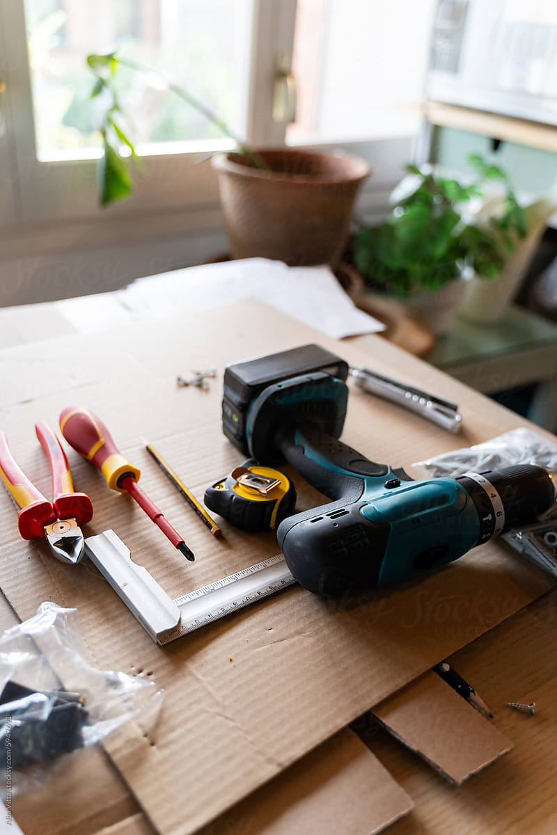 Tools to assemble furniture