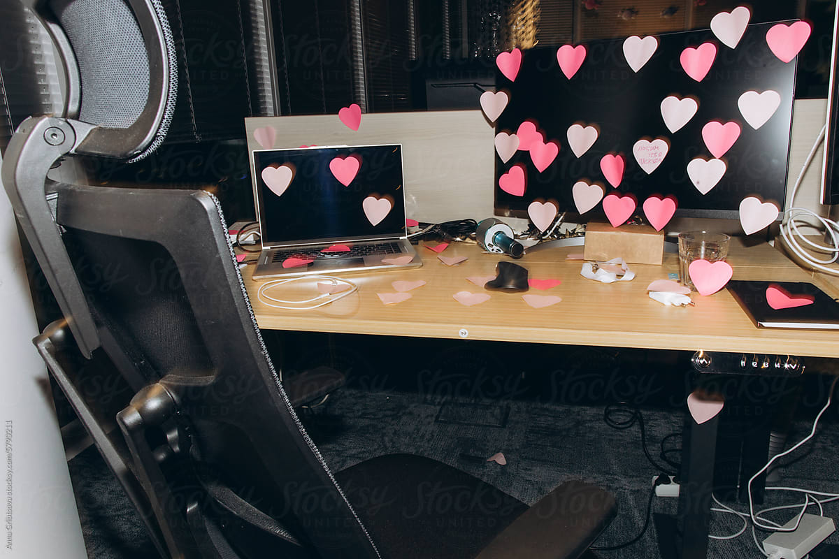 desk on Valentine\'s Day. Love concept.