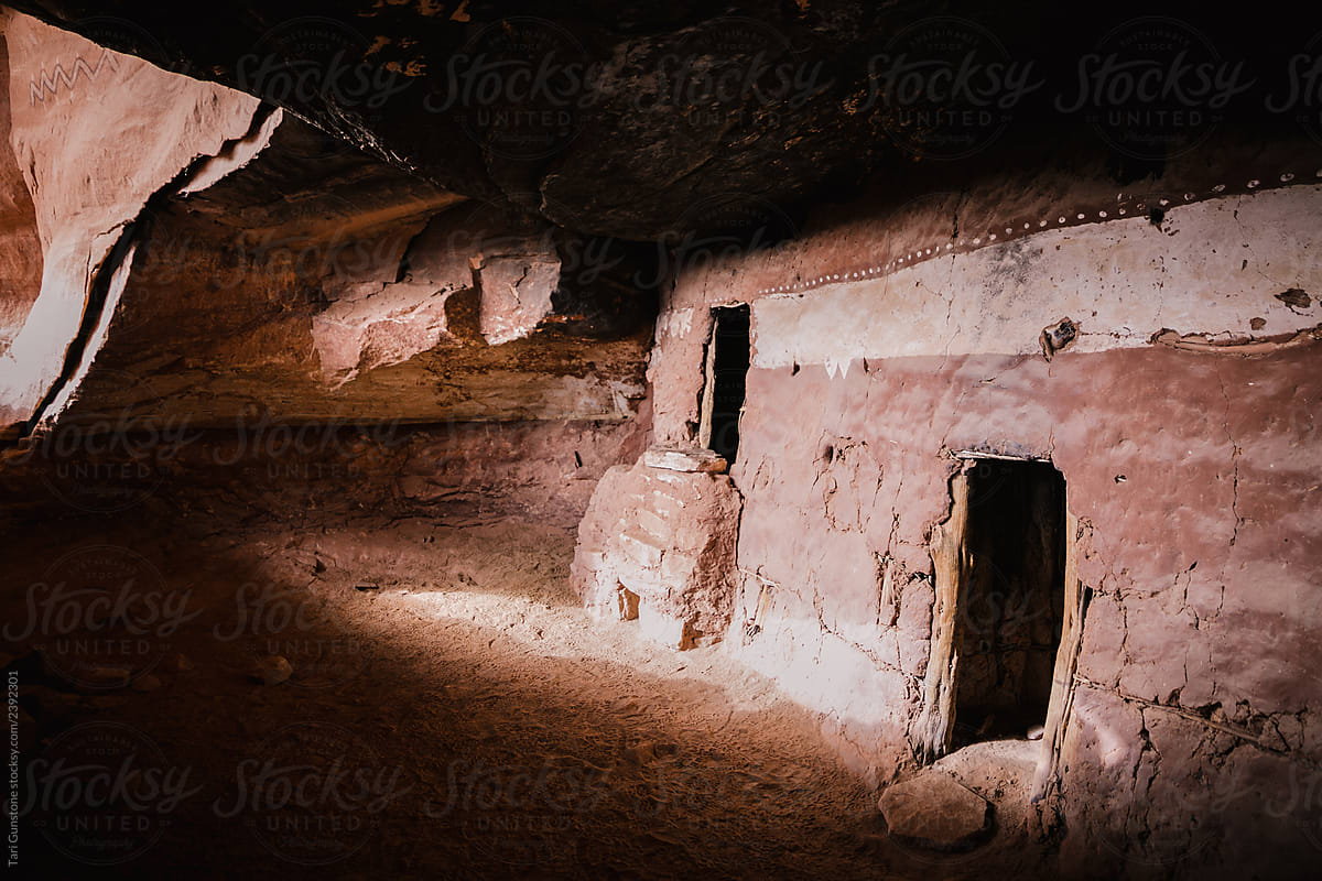 Inside an ancient Ancestral Puebloan dwelling