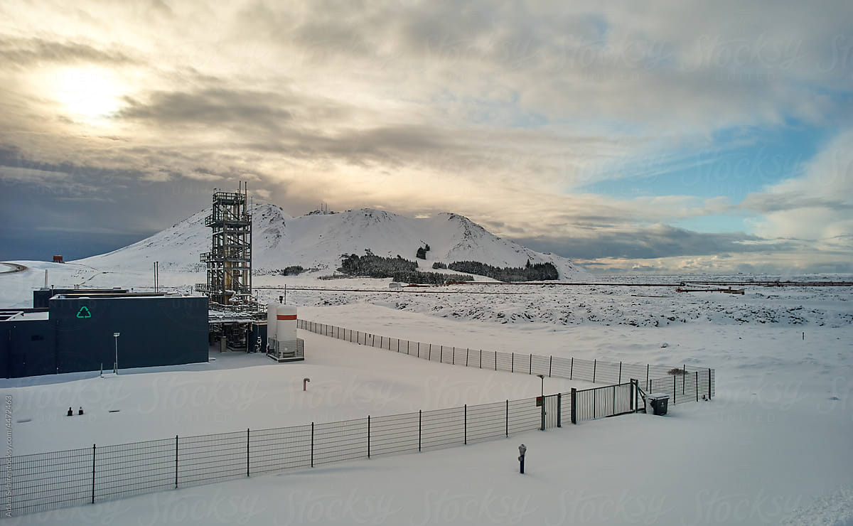 CO2 waste to Methanol fuel plant - carbon recycling technology Iceland