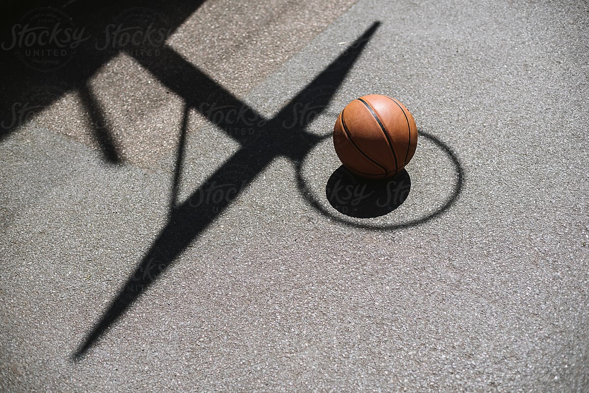 Ball in the shadow basket