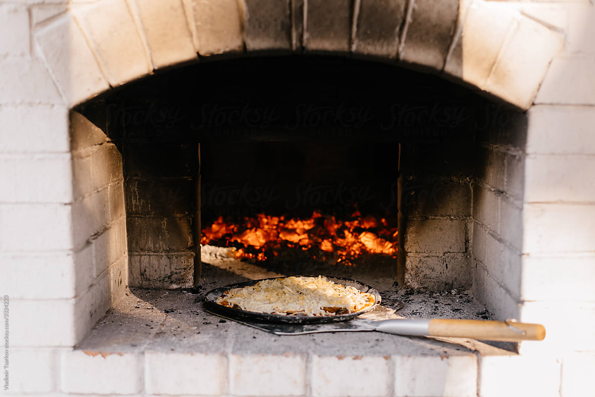wood-fired oven pizza