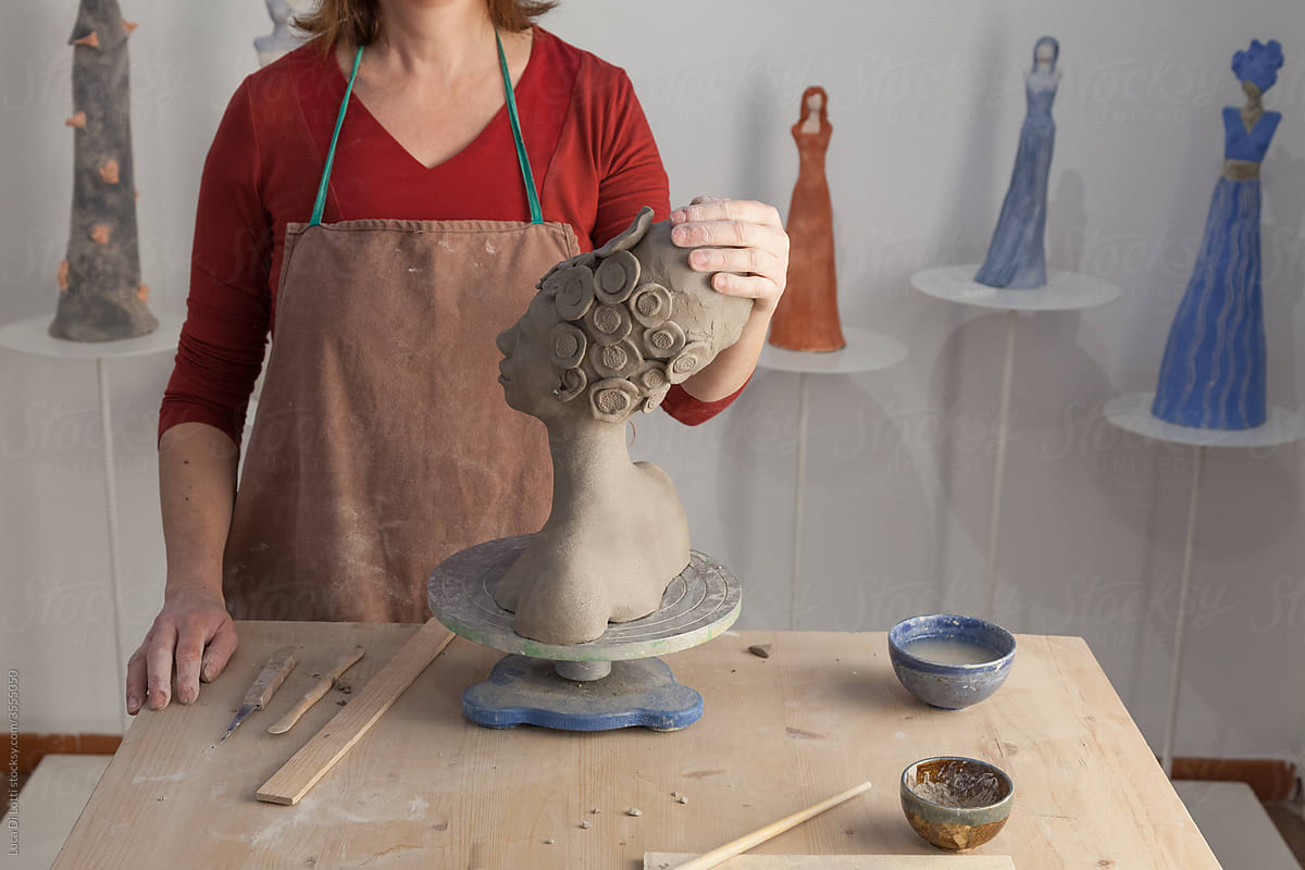 Anonymous ceramist with statue of clay