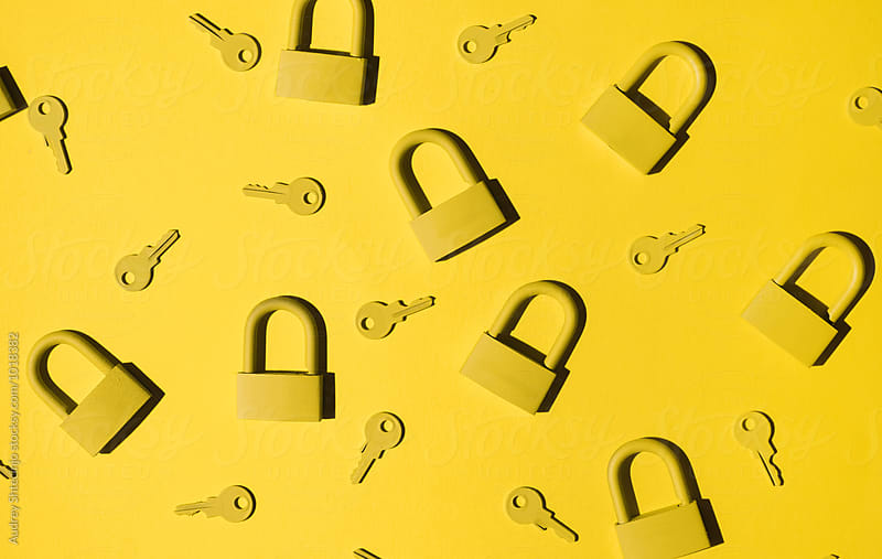 Keys and locks. yellow/yellow