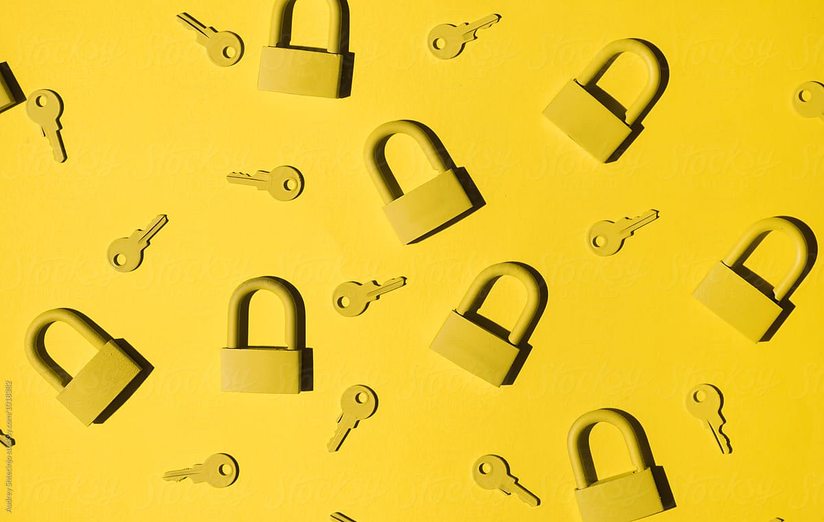 Keys and locks. yellow/yellow