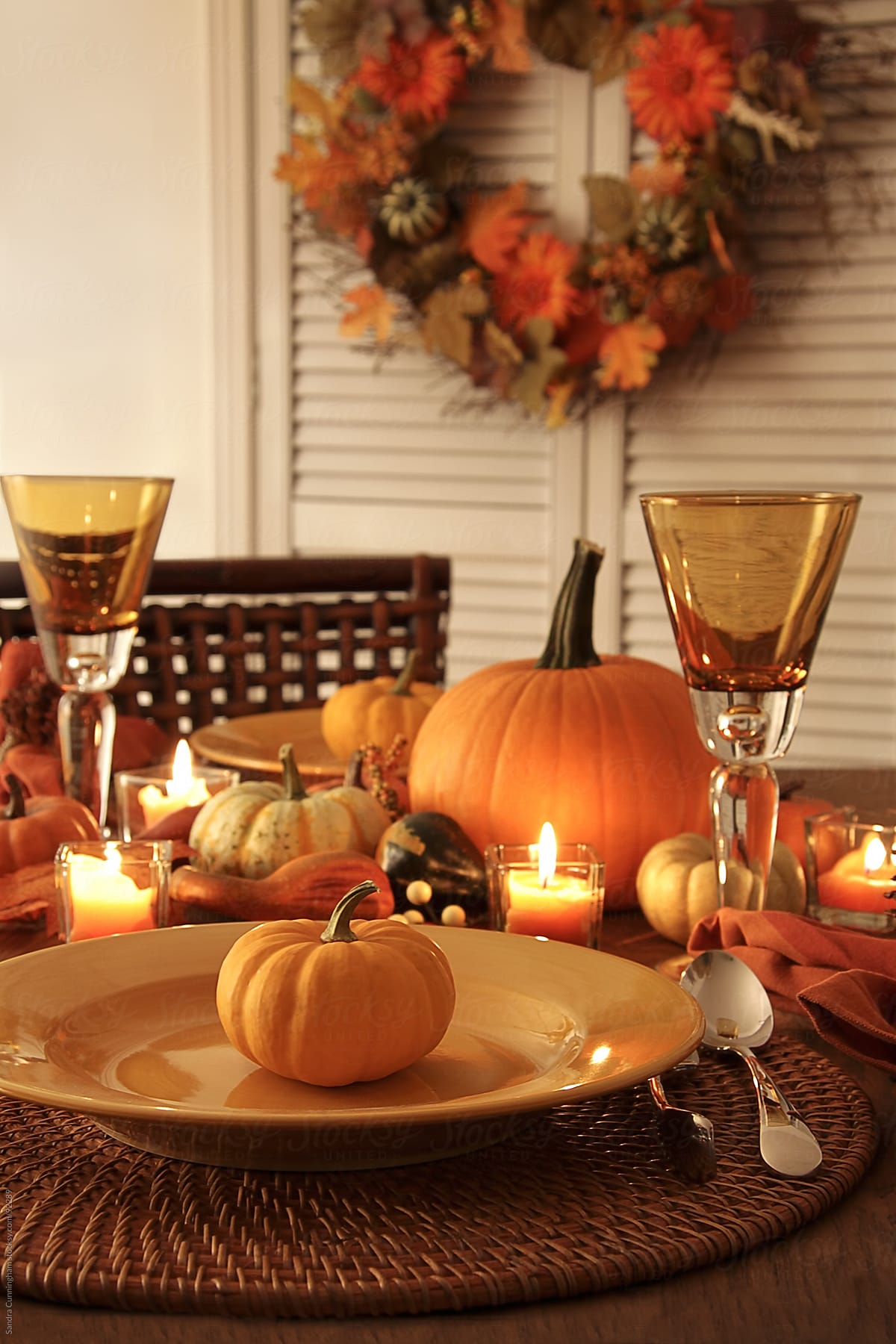 Festive autumn place settings for Thanksgiving
