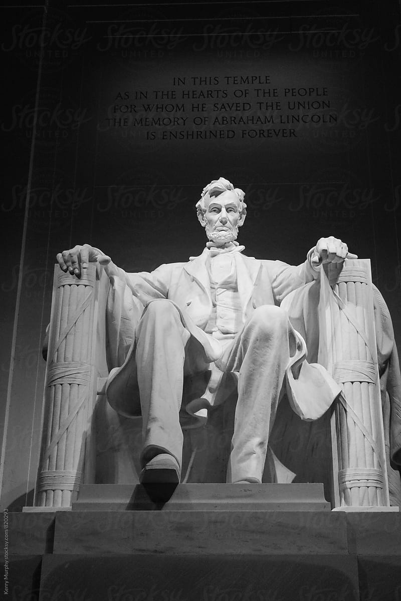 Lincoln Memorial at night in black and white