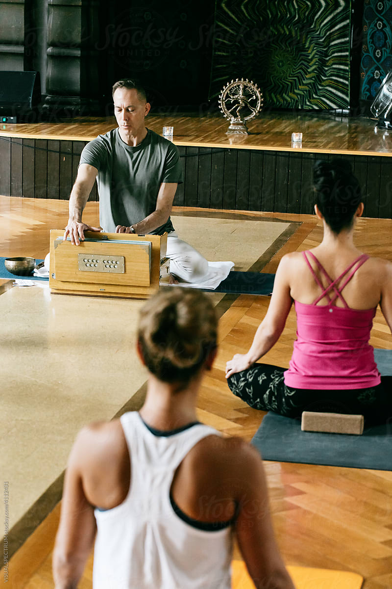 Manta Yoga - Aerobics y Fitness
