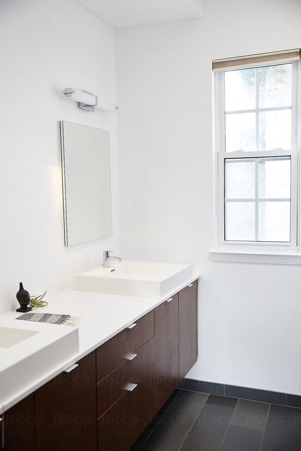Modern design double bathroom vanity