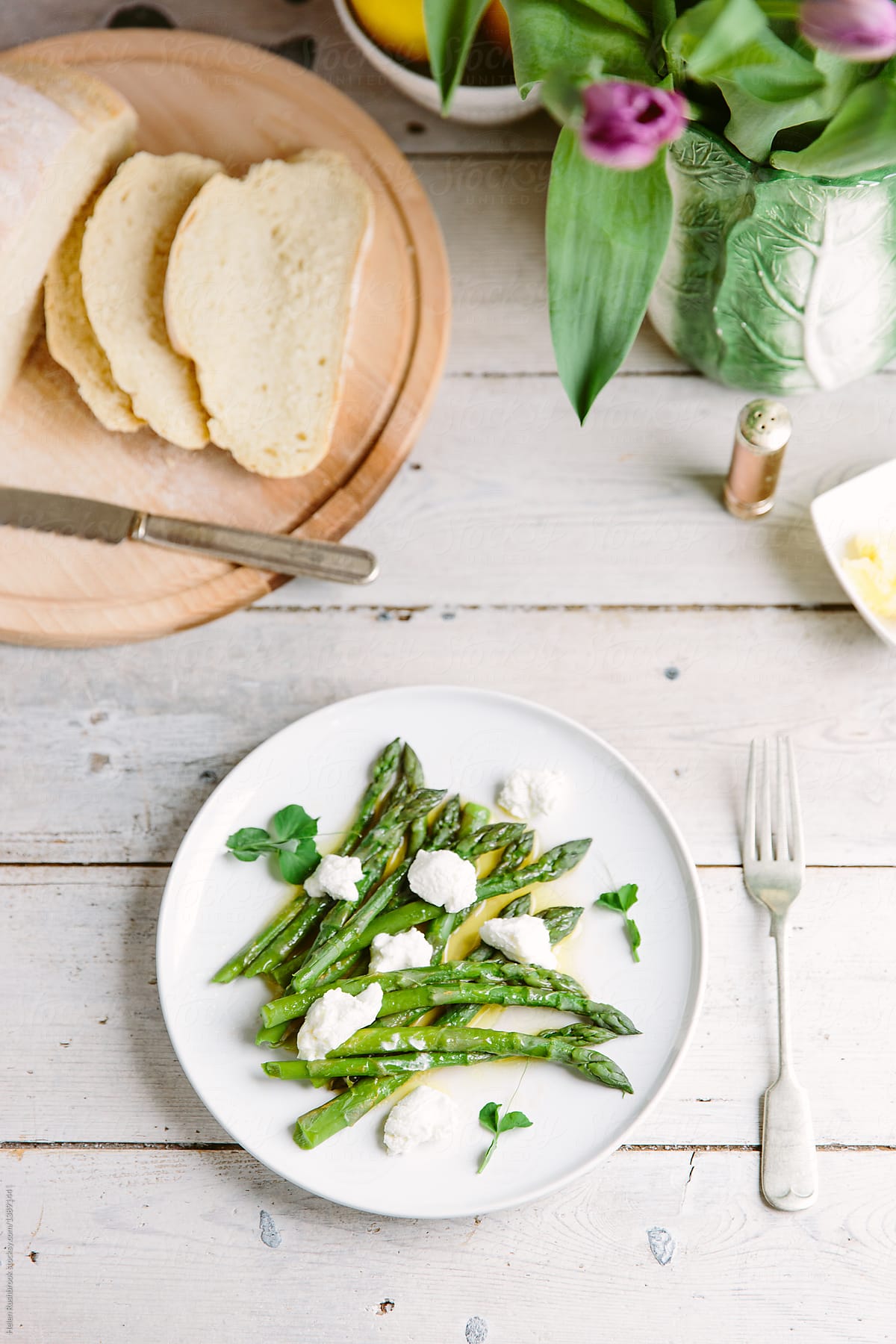 Food photography of Asparagus and goat cheese