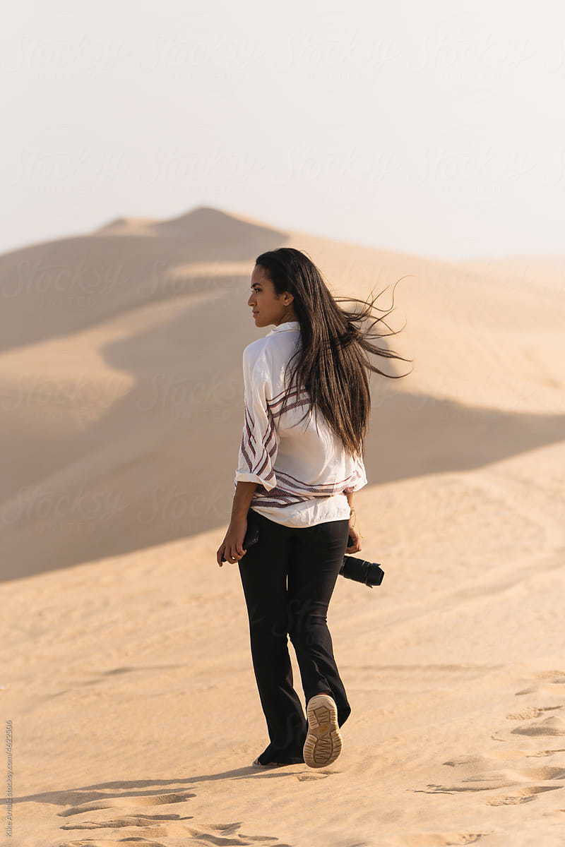 Arab woman in the desert