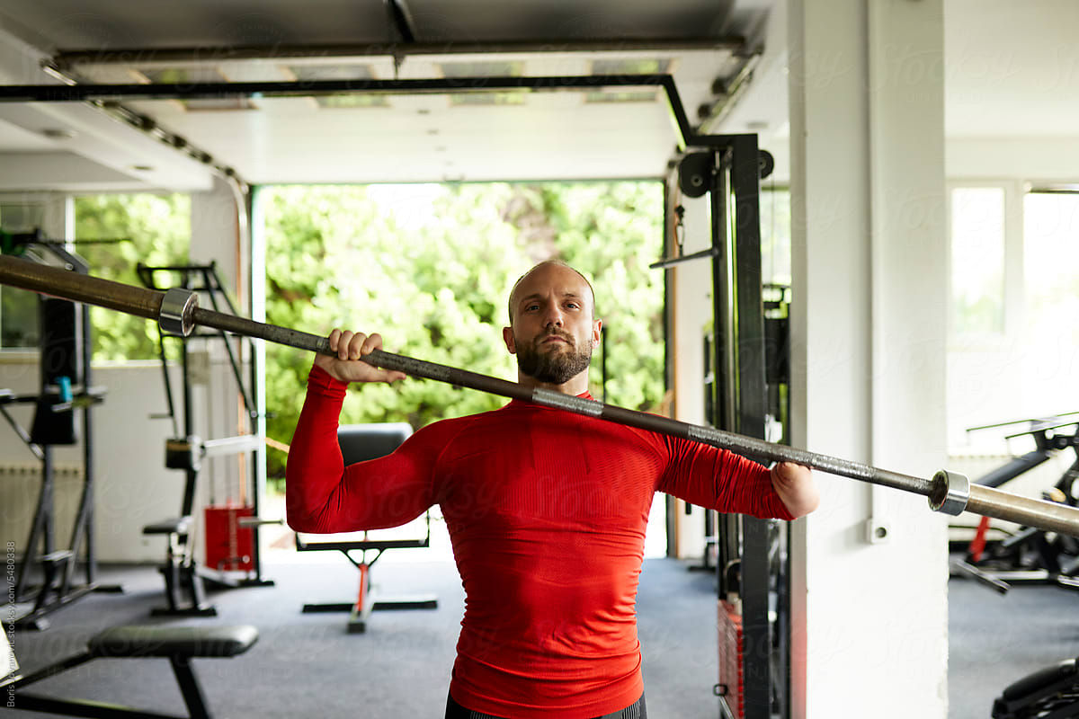Disabled athlete holding a barbell