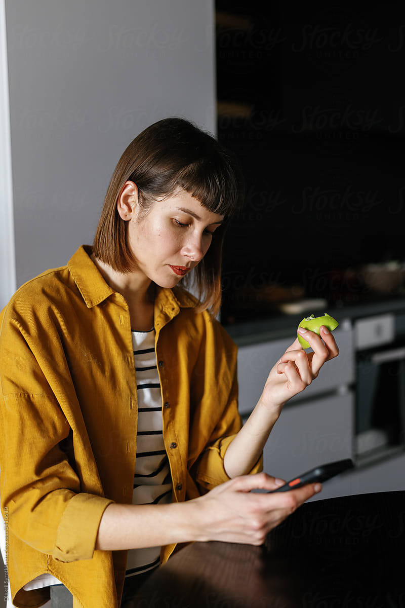 Smartphone snack eat home online rest