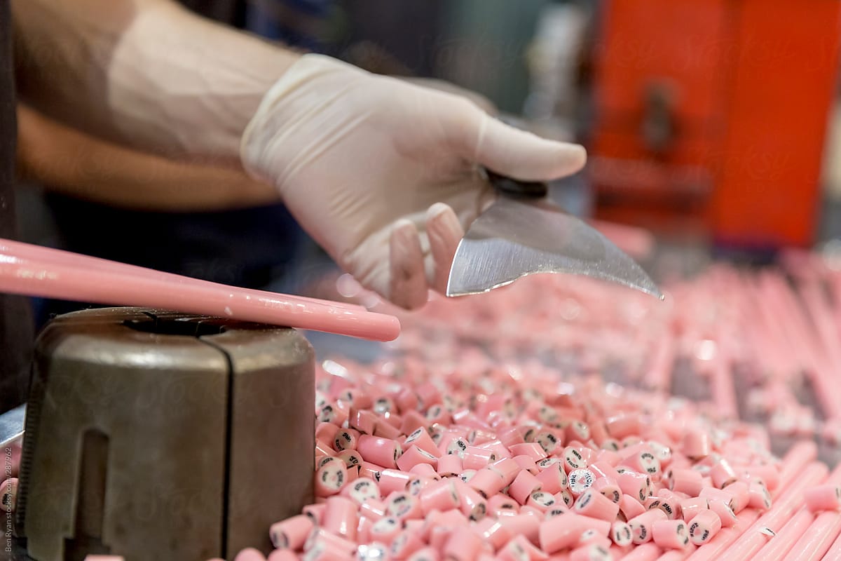Candy tubes being cut into final pieces