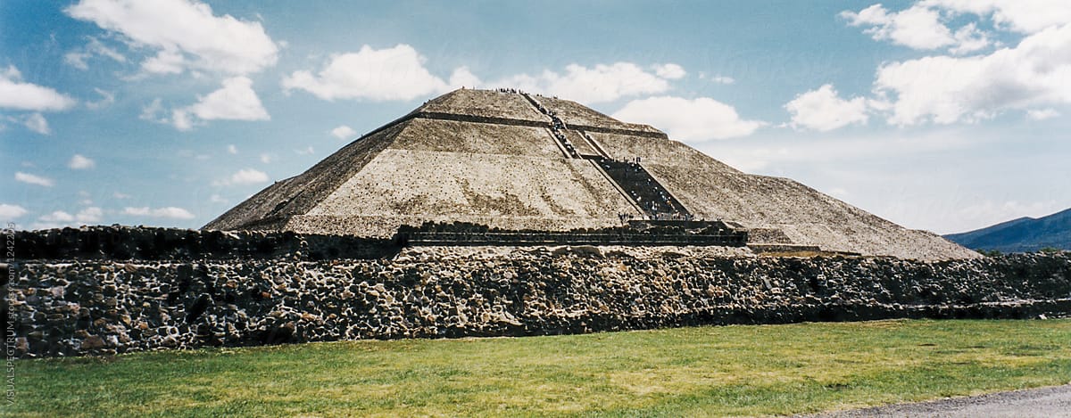 XXL Panorama Shot of Pyramid at Teotihuacan (Mexico)