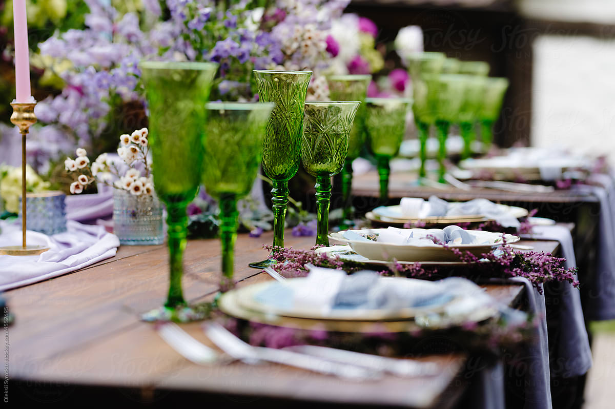 Floral decoration of bridal table